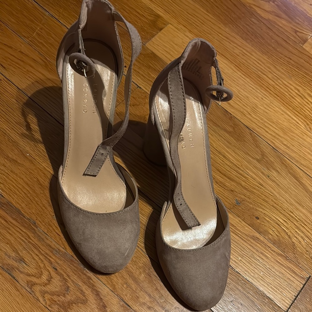 LC Lauren Conrad Brown Heels with Suede Finish